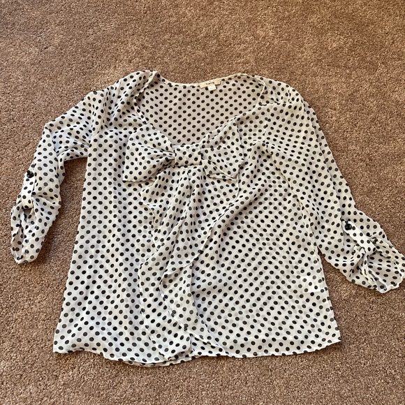 Timing Tops - NWOT Bow Blouse